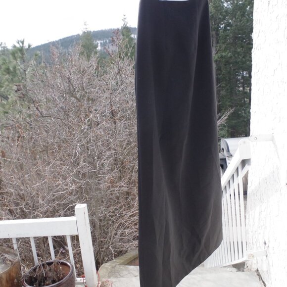 Beautiful Elegant Black & White Prom Dress Size Four - Picture 5 of 8